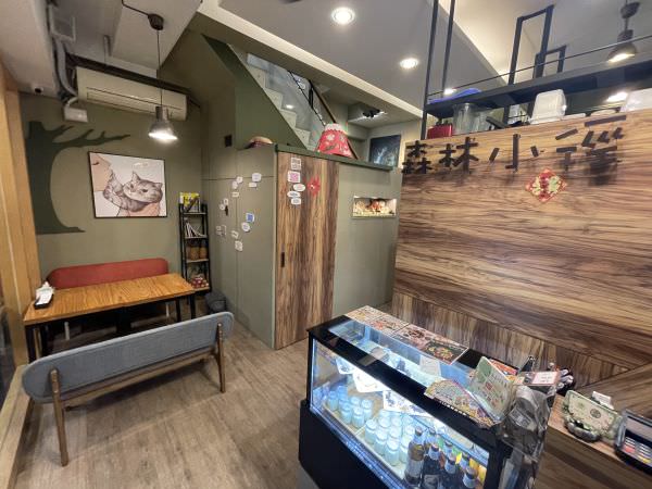 森林小徑文心店用餐环境